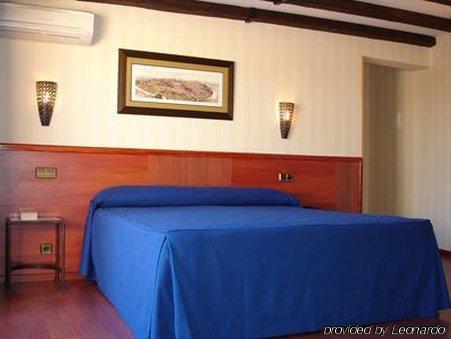 Hostal Sol Toledo Exterior foto